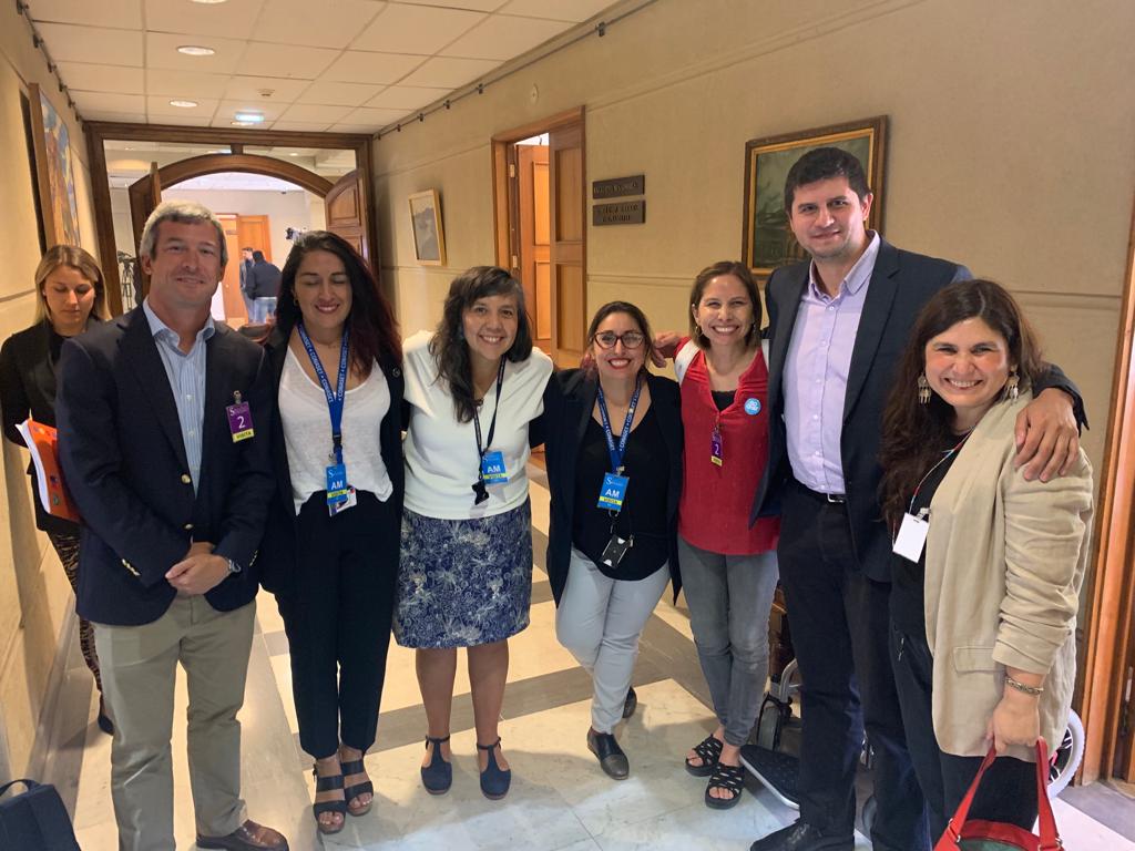 ONGnochat's tweet photo. APROBADO! Con la presencia de organizaciones de la sociedad civil y autoridades, el @Senado_Chile le dio luz verde en discusión en particular al #ProyectoCATI. Ahora se despacha a la @Camara_cl para un nuevo trámite legislativo. Seguiremos de cerca el proceso 🧐 https://t.co/QZBK88MJWZ