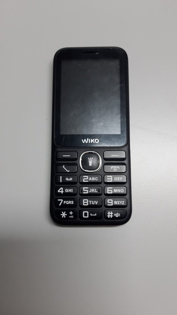 📱⚠️ Telèfon trobat en el saló d'actes després de l'assemblea de dissabte. El propietari haurà de passar pel centre cultural Caixa Ontinyent i preguntar per Maria. Es prega difusió, gràcies!