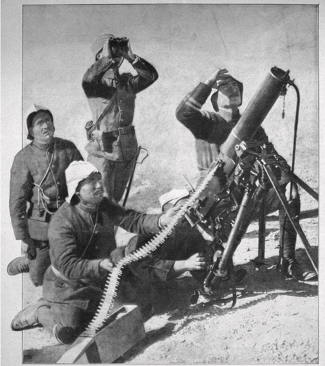 Ottoman machine gunners targeting enemy aircraft.
(Servet-i Fünun, 1915.)