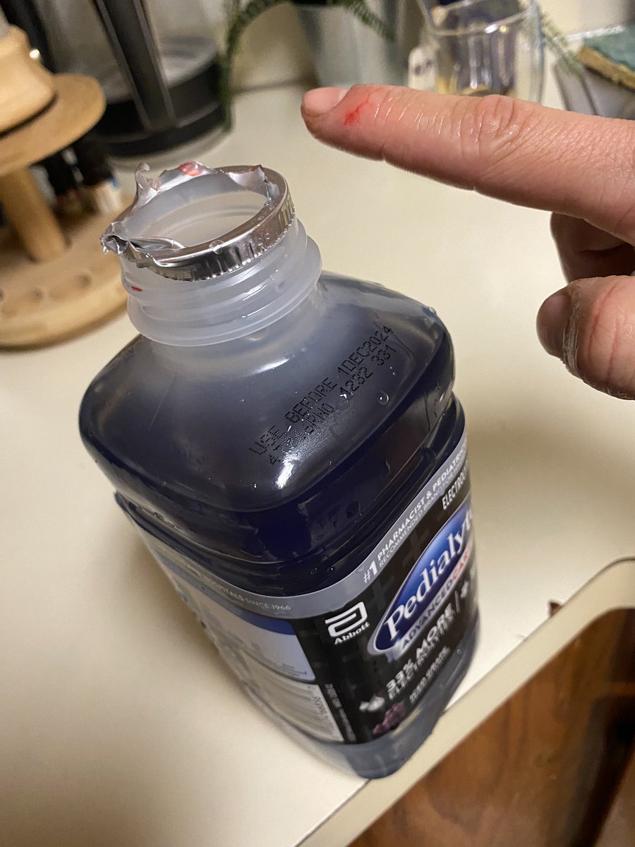 fistopheles's tweet photo. @pedialyte can I ask why you found it necessary to use industrial grade aluminum for this? https://t.co/u1nV61hupf