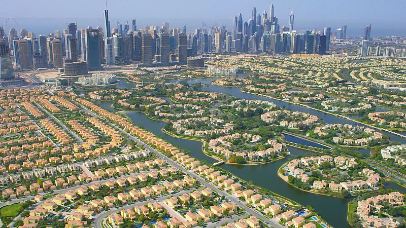 Los inversores extranjeros impulsan al auge inmobiliario en Dubai dlvr.it/Sh288K
