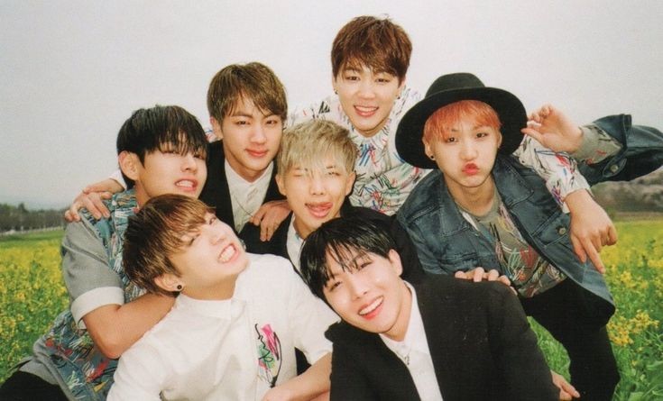 namucrabbs's tweet photo. 🪩 | iHeart awards ; bts votes https://t.co/LZSIp9Quug
