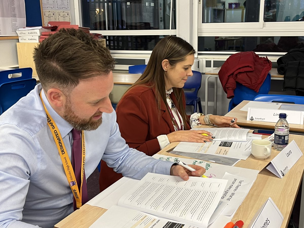 Amethyst_PPD's tweet photo. Great first SLT pathway session this evening looking at the power of self reflection. Time to discuss, collaborate and challenge ourselves. #alwayslearning #powerofreflection @AldersleyHighSc @MoretonSchool @PennHead @tettenhall_wood https://t.co/cDvvbUgQ9N