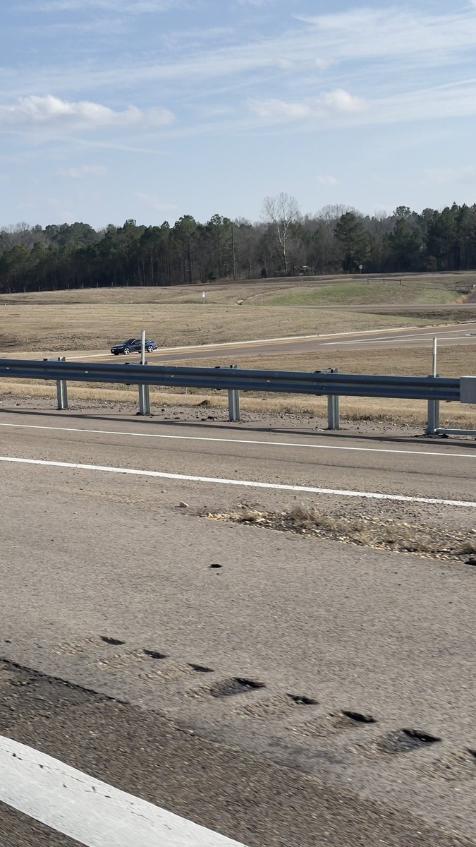 RickDunaway's tweet photo. @ContiTruckTires I have a complaint, while driving east on I-20 at 2:25pm while in traffic we were passed on the shoulder by a blue 4 door sedan traveling in excess of 70mph. Moments later they exited the interstate turning back towards your Clinton ms plant. Almost wrecked us https://t.co/tMMpetFf1W