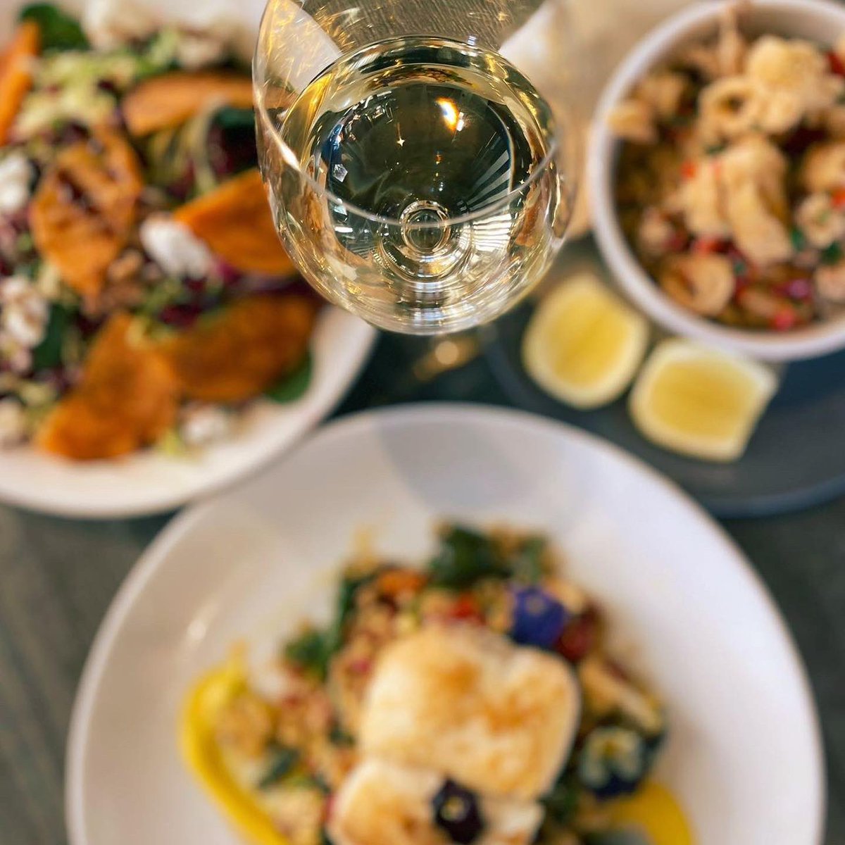 dineStockton tweet media