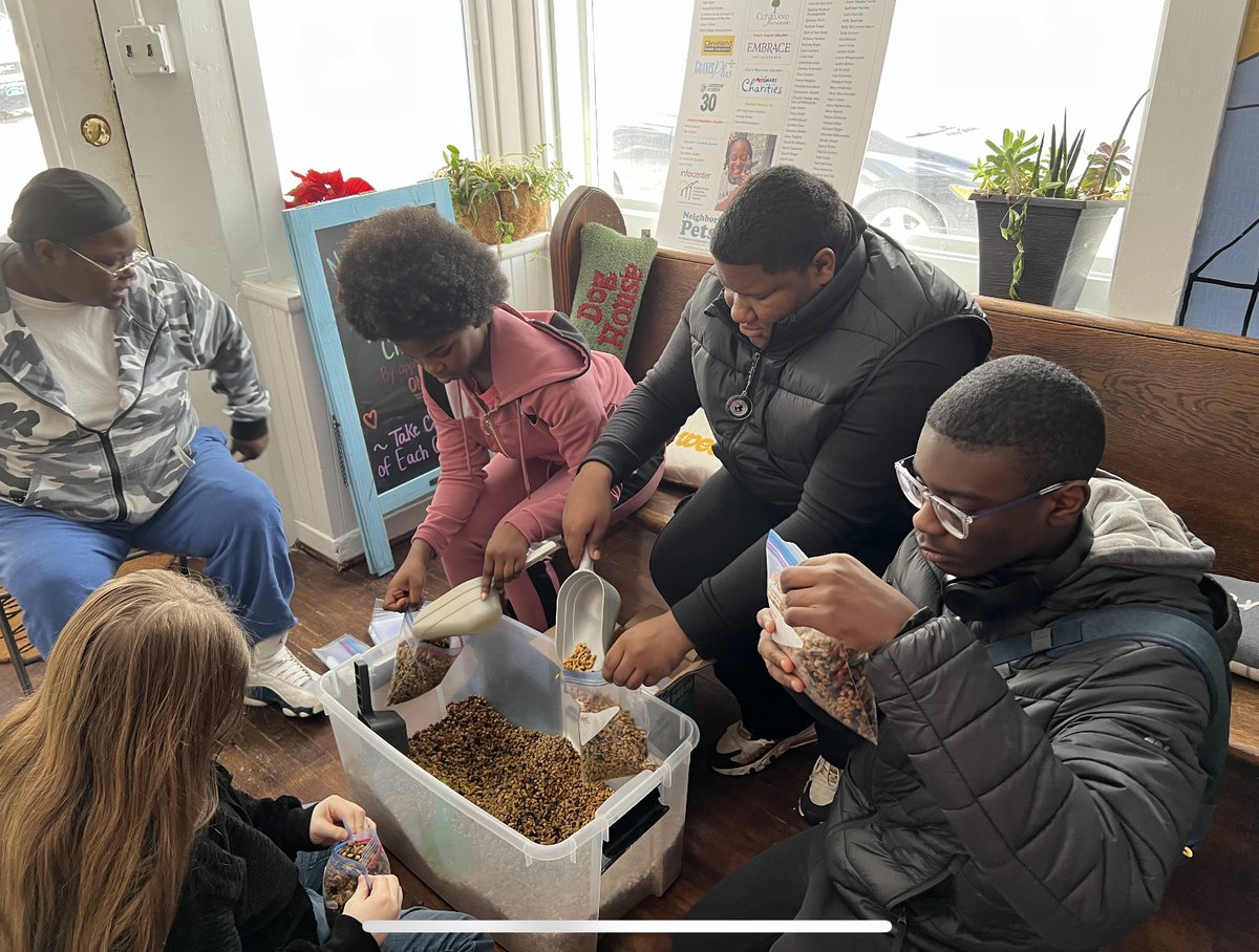 HSACleveland's tweet photo. This weekend NHS members volunteered their time at the Neighborhood Pets Outreach and Resource Center by helping prepare donated food and supplies that will be distributed to families in need of pet supplies and support. #HSACHS, #WeAreConcept, #Forthepets https://t.co/XqaG18NJGa