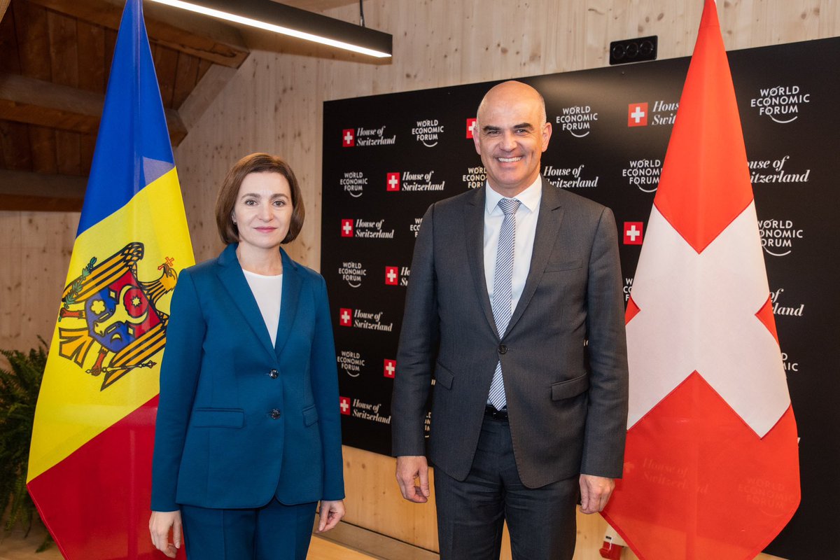 Glad to meet 🇨🇭President <a href="/alain_berset/">Alain Berset</a> at #WEF23.
We are building on the already strong bilateral ties &amp; stepping up cooperation on security, development &amp; environment protection.
Also discussed next steps towards signing EFTA and advancing the social security agreement.