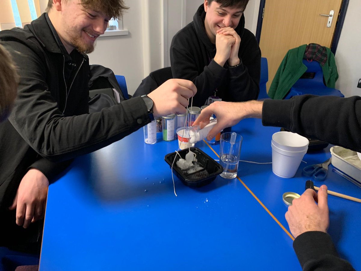 ExeterConsort's tweet image. 🧑‍🏫 We recently welcomed Greg Bottrill (@canigoandplay), who delivered a session about the importance of play for effective child development.

Our trainees also took part in a session focusing on employability and a practical science demonstration exploring Darwin's theories ⬇️