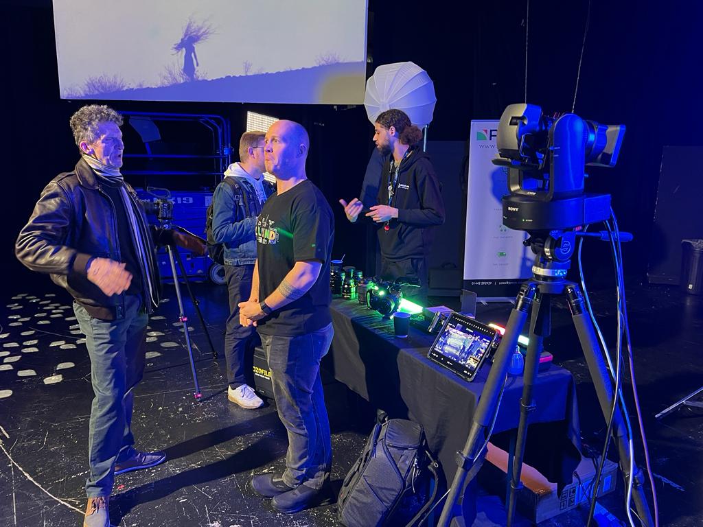 ProAV's tweet photo. That's a wrap! 

A huge thank you to @EPICNorwich for hosting their Equipment Showcase and networking event. Seeing everyone come out and demo our incredible lighting tech was fantastic.

Don't forget to tag us in any images from the event!
#ukfilmproduction#setlife https://t.co/rTo1kablto