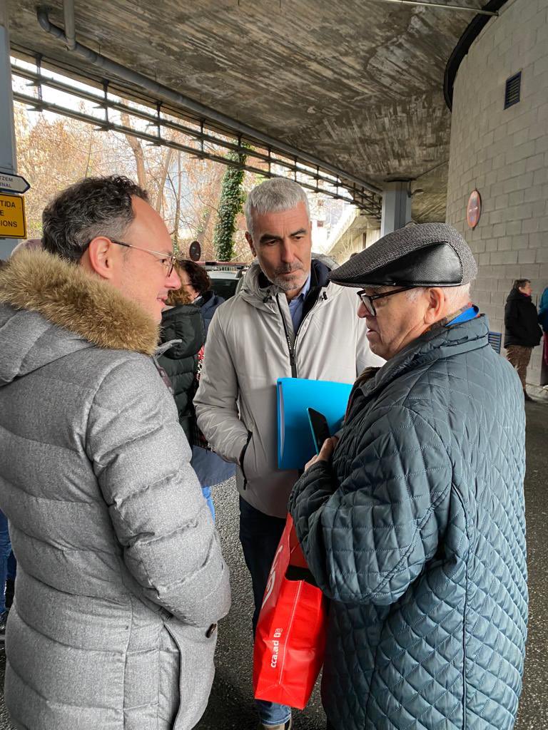 MarcMagallon's tweet photo. Avui hem degustat l’escudella de Sant Antoni d’Escaldes-Engordany. 
Gràcies un any més a l'Associació d'Amics del Pont dels Escalls que han cuinat aquesta sempre deliciosa i elaborada escudella. 
Per a mi, la millor de les millors😊💪😉 e-e😍 @Som_Accio https://t.co/wyJ3j7rpCL