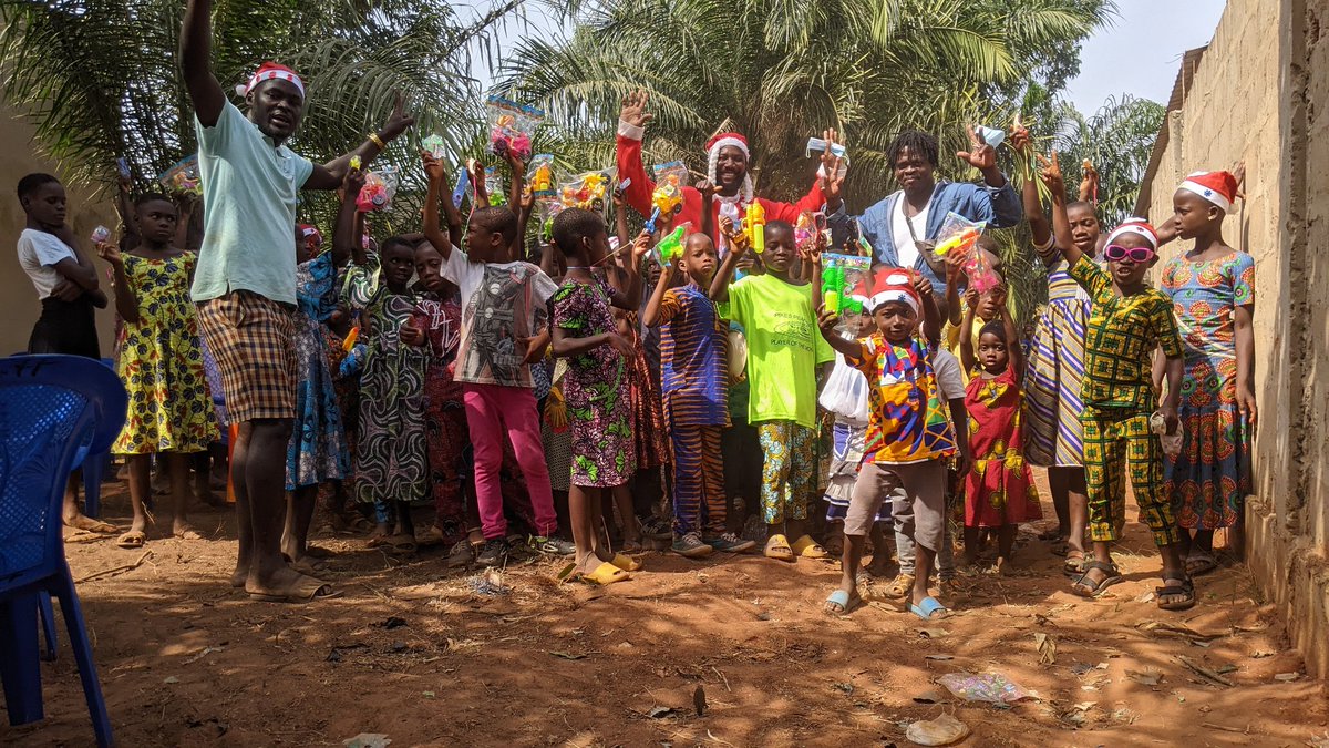 FaodOrphelins's tweet photo. Merci beaucoup à nos partenaires,amis, sponsors et tout ceux qui nous ont soutenu durant l'année 2022 et en fin d'année pour la fête des enfants, et nous sommes très heureux de vous annoncer bientôt nos projets 2023.
 ❤️🇹🇬 ❤️🇹🇬
#OurSupportThierHope
#togethersaveorphans
#FaodMind https://t.co/snLpZAmluI