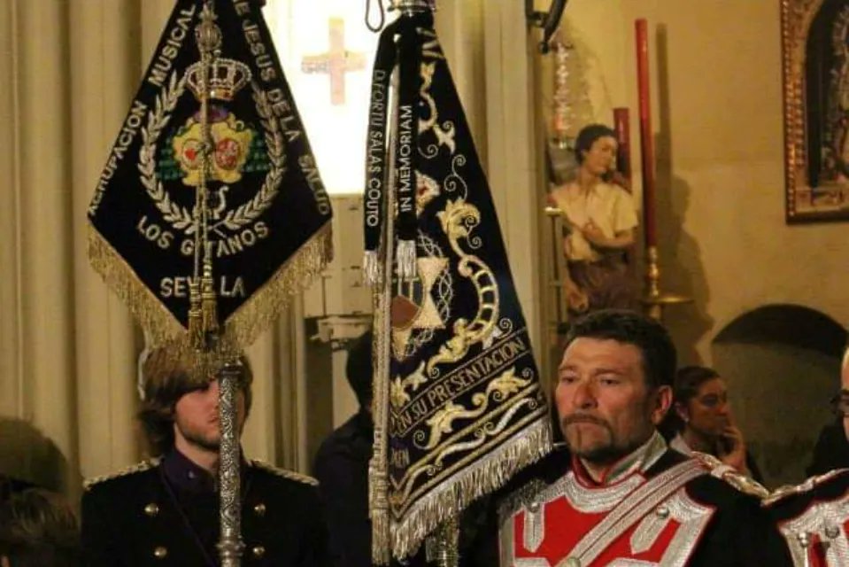 AmEstrellaJaen's tweet photo. 📜Recordamos el 5 de abril de 2014, fecha que atesoramos con mucho cariño pues nuestra Agrupación Musical visitaba por primera vez el Santuario de Los Gitanos en #Sevilla

Allí fuimos recibidos por @Hdad_LosGitanos y por sus hermanos de @LosGitanosSM 👇 https://t.co/97Ry7MFoOi