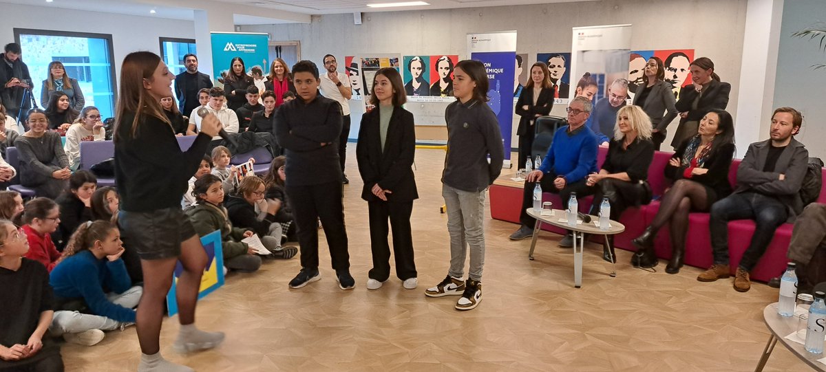 accorse's tweet photo. Des projets associatifs à dimension sociale et solidaire (#ESS) et l'entreprenariat étaient au cœur de la rencontre organisée avec @MarleneSchiappa, Secrétaire d'État et les élèves de CM2 de l'école Salines 6, de 4è du collège du Stilettu et de Terminale #STMG du lycée Fesch. https://t.co/LJVg756qOc