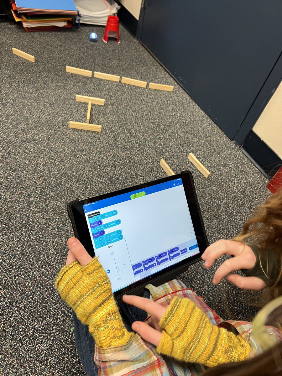 EastJordanSTEM's tweet image. Sixth graders are testing their coding out before they create @Sphero mini golf courses next week! #ejSTEM #RedDevilsCode #BlockCoding #ProblemSolving