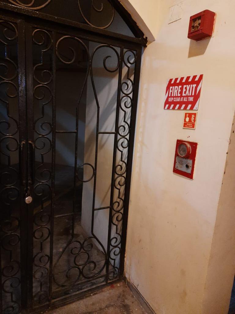 ritz_11's tweet photo. @cmohry @PMOIndia sir fire exit doors locked in our society in DLF phase Gurgaon called Ridgewood Estate have been touch with officer Mr Gulshan Kumar Kalra have complained to him no action taken till date https://t.co/L7zy7QgLa7