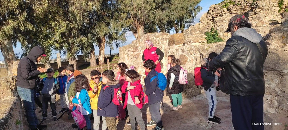 VivesCe's tweet photo. El alumnado de 5 años visitó el yacimiento arqueológico de #Lixus. Pasearon entre las ruinas del anfiteatro, las termas y la antigua fábrica de salazón. ¡Y qué vistas tan espectaculares!
+info: https://t.co/XT2QB1ByiE
@ConsejeriaEduc1 @AccEducativaExt https://t.co/kJaJnIeXp7