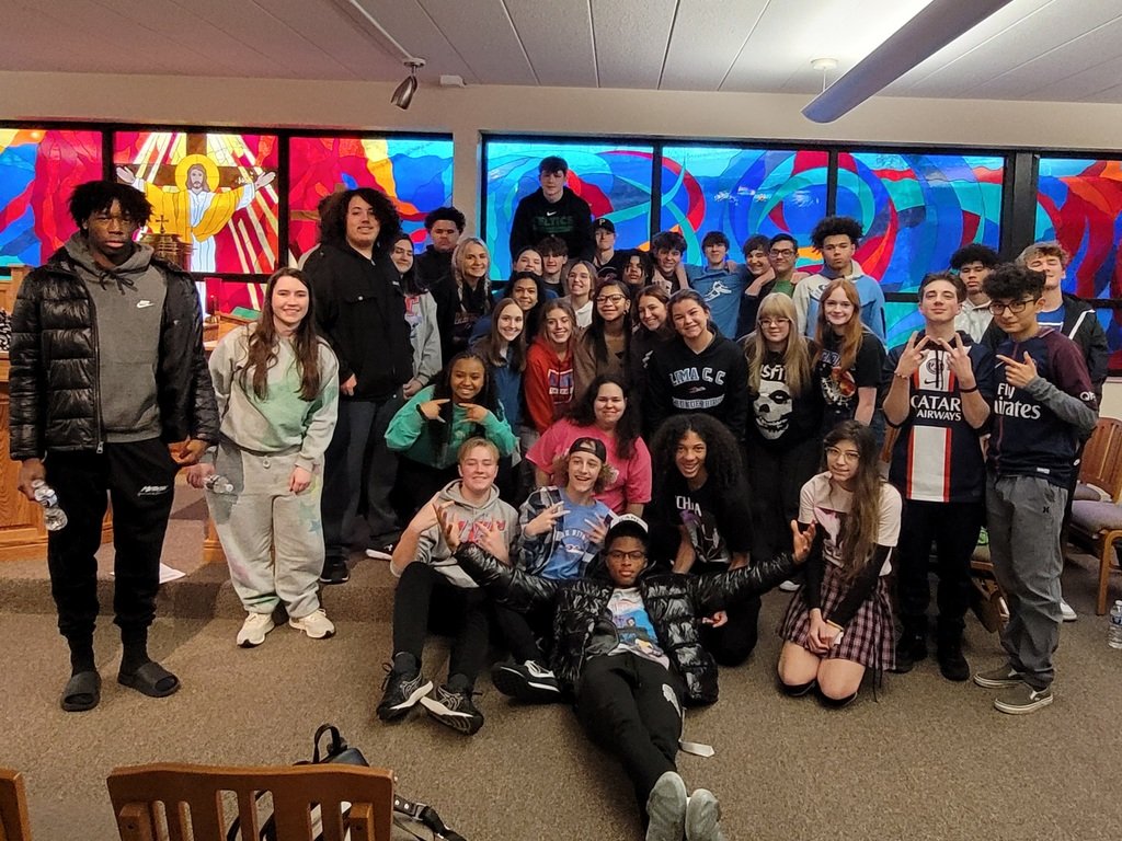 lcchstbirds's tweet photo. Our sophomore class retreat is in the books! What a wonderful day of bonding and growing in faith together. #leadserveexcel #classof2025 https://t.co/SCBvGAZ0li