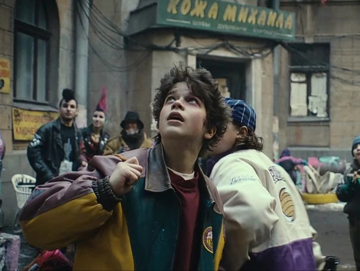 домашка сделана, а значит, можно и прогуляться! главное на всяких придурков поменьше натыкаться.

блин, почтив рифму