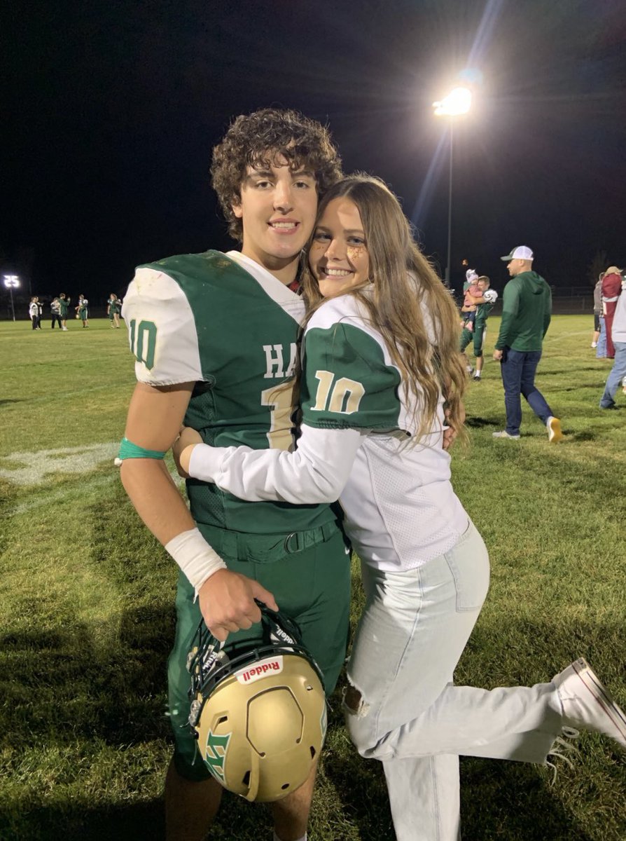 Good morning! This post is dedicated to <a href="/CarterMoran09/">Carter Moran</a>. How does it feel to have made 1 more three pointer than me this season????? #soresubject