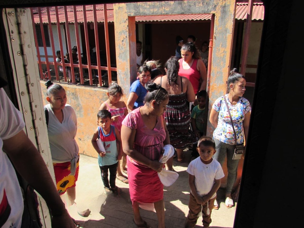 DiriambaD2's tweet photo. #Nicaragua
#Distrito2ConDaniel2023 // La mañana del día de hoy El GRUN a través del MINSA llevaron feria de salud a la comunidad de San Gregorio. El Buen Gobierno acercando la realización de exámenes de ultrasonidos, Pediatría, y medicina general. https://t.co/WfoUELGazV