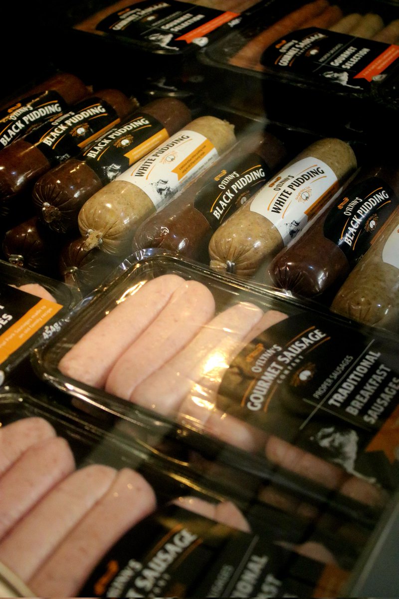 oflynnssausages's tweet photo. O'Flynns Black &amp; White Pudding😎

📍 @EnglishMarket 

#ProperSausages #sausages #Cork #corkcity #englishmarket #Irish #Pudding #whitepudding #Gourmet https://t.co/HNOVRXNiAC