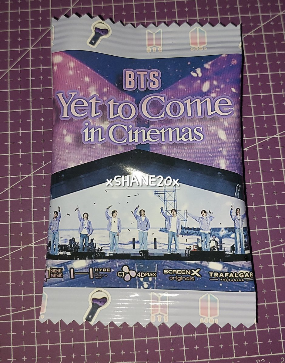 xSHANE20x's tweet photo. #YetToComeInCinemas 
if you're going to @army_cavite's SM Dasma Blockscreening!

I'm giving away these pouches 💜 Everything is design/prepared by me. Pagdamutan nyo na hehehe

See you there!!! https://t.co/QPecJMPxBM