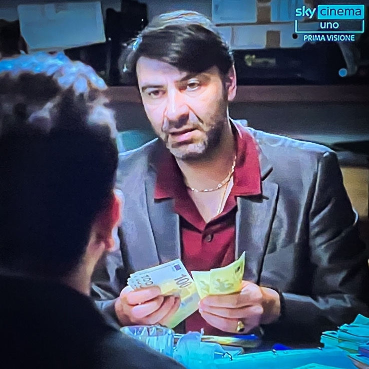 Ma quanto posso essere cattivo come malavitoso marchigiano!!!
La mala marchigiana... esiste!
Grazie a tutti per i messaggi affettuosi e ... tanto delicati... che mi avete mandato. 
Vi voglio bene 

I Delitti del BarLume 
#resortparadiso