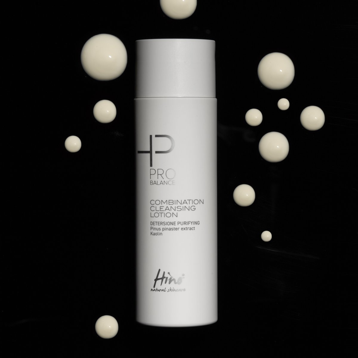 hinoskincare's tweet photo. #Detersione e pelle mista: una sfida!
La variabilità tra le diverse zone del volto di una pelle mista richiede #detergenti intelligenti dalla consistenza fluida, in grado di controllare sia le zone cutanee lucide che quelle più secche.
✅ Focus: costanza d’uso e riequilibrio. https://t.co/hv4eWvn4K9