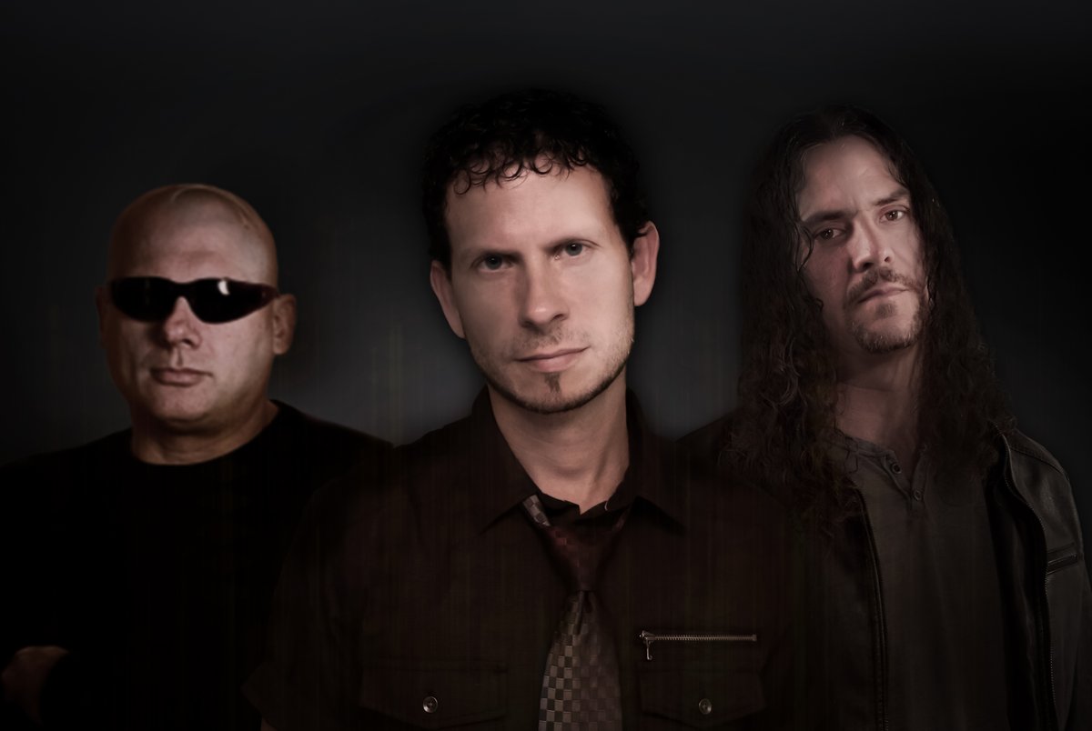 inov8pr's tweet photo. LOVE LIKE GRAVITY RELEASES NEW SINGLE TODAY! Popular Christian Rock Band Drops ‘Let it Go’ at Christian Rock Radio. Go to https://t.co/5oDCDyLACG for more details. https://t.co/MEhdB3m2mf