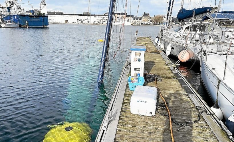 baiedemorlaix's tweet photo. Coulé dans le port de Saint-Malo, le sauvetage s’organise pour le mythique Kriter V
https://t.co/w81yn5Vhf4 https://t.co/AQtXoRFsRq