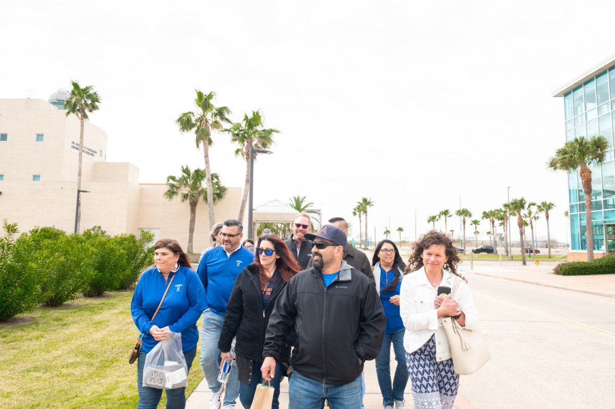 Islander_Alumni's tweet photo. We can't wait for another Homecoming of making #IslanderForever memories with you! π€
Tickets: https://t.co/NNToOxNovv
More Info: https://t.co/BrdZYExz3u
#TAMUCC #IslanderForever #ShakasUp #February24 #IslanderHoco #Homecoming #75Years #AnchoredinTradition https://t.co/EfmmOfWTTj