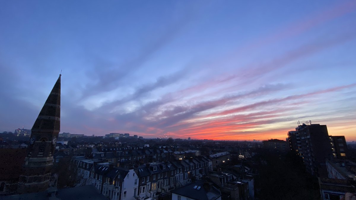 Cloud9MediaLDN's tweet photo. With our offices in Shepherd's Bush being high enough to afford a good view, we're privileged to enjoy great vistas - like today's gorgeous sunset over West London!

#shepherdsbush #shebu #westlondon #officeview #film #filmproductioncompany #sunset #wintersunset #nofilter https://t.co/pQt8Uz7Cmy
