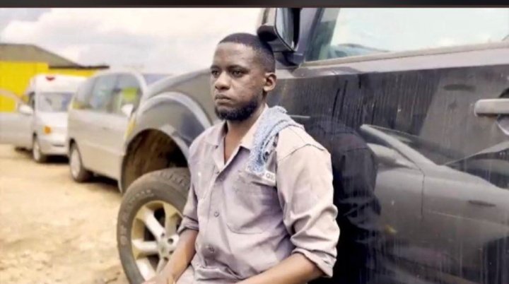 Me thinking about what Uganda could've looked like if the real winner of the 2006 election was declared.
