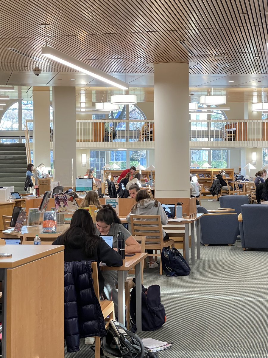GWLibrary's tweet photo. This midterms week, teens can join us for:
• Extra study space with charging stations 
• Food from the Café at Greenwich Library anywhere in the lower level
• Individual or group-sized study rooms
• Free snacks and decompression activities on 1/18, 1/19, and 1/20 from 3-6 pm https://t.co/HdBJeBNiYe