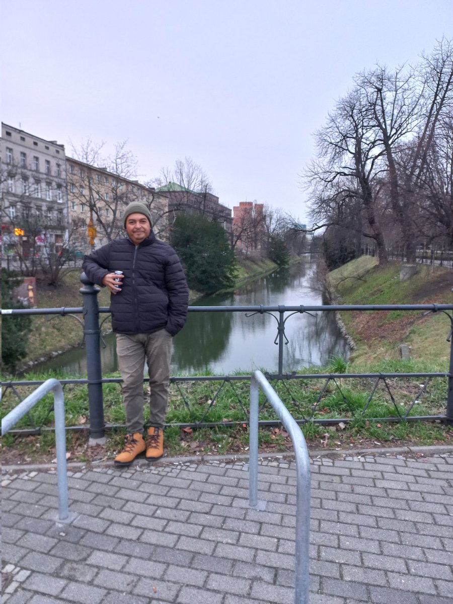 Regresando a Twitter ahora desde #Polonia