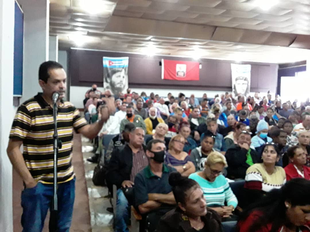 Se desarrolla en el municipio Baragua reunión de trabajo presidido por <a href="/IzquierdoAlons1/">Livan Izquierdo Alonso</a> y <a href="/AniaRosa10/">Ania Rosa Francisco Malde</a> donde se evalúa la implementación de las acciones políticas ideológicas, económica y social para desarrollar en este 2023. #CiegodeÁvila #LatirAvileño <a href="/Invasorpress/">Periódico Invasor</a>