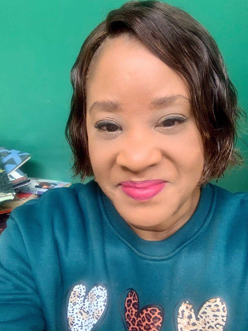 nicksgrammy's tweet photo. Happy Tuesday friends! I hope your week is off to a wonderful start!❤️
#MiddleSchoolPara
#GratefullyEmployed https://t.co/sHm7H9gTPb