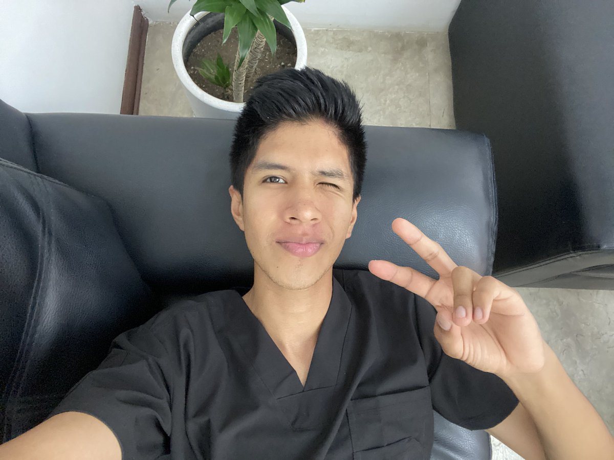 RasecArnold's tweet photo. Esperando a mis pacientes de hoy 🦷 ya agendaron su limpieza dental? Info de la atención al dm https://t.co/DcVHlv2lFG