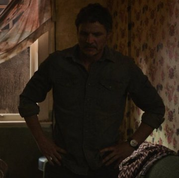 LiberenAlNico's tweet photo. Pedro Pascal y la pose característica chilena al momento de decir "puta la weá" https://t.co/mZOxpyl1aA