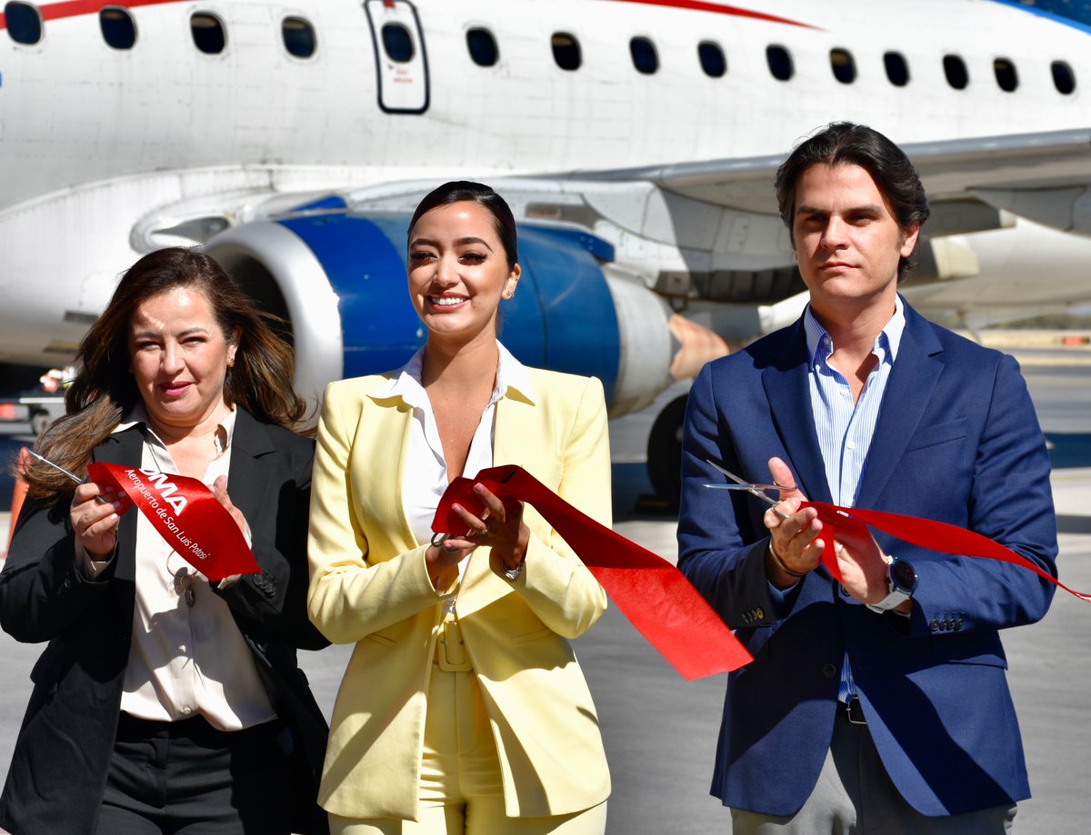 sedecoslp's tweet photo. El Secretario de Desarrollo Económico Juan Carlos Valladares Eichelmann asistió al evento de reactivación del vuelo entre S.L.P. y MTY, la frecuencia será de 7 vuelos semanales. A través de esta ruta el estado tendrá conexión con Madrid, Detroit y la Costa Oeste de E.U.A. https://t.co/5TfSUJA8EJ