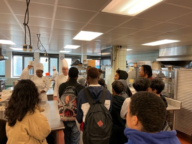 CunyExplorers's tweet photo. Students learn about Hospitality Management at NYC Technology of New York - City Tech and experience the chef's kitchen! 🍽 Interested in visiting City Tech? Sign up by visiting City Tech's registration site https://t.co/qg9gwjZN0i
#cuny#cunyexplorers#citytech https://t.co/Un4R42W96Z