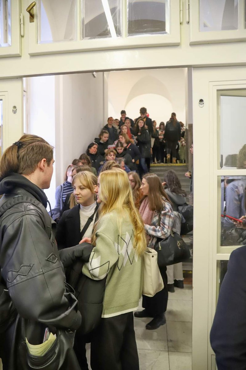 V sobotu 14. 1. se konal DOD na FF UK a máme fotky 📸
Moc děkujeme všem, kdo jste nás navštívil a popovídal si s námi 😊