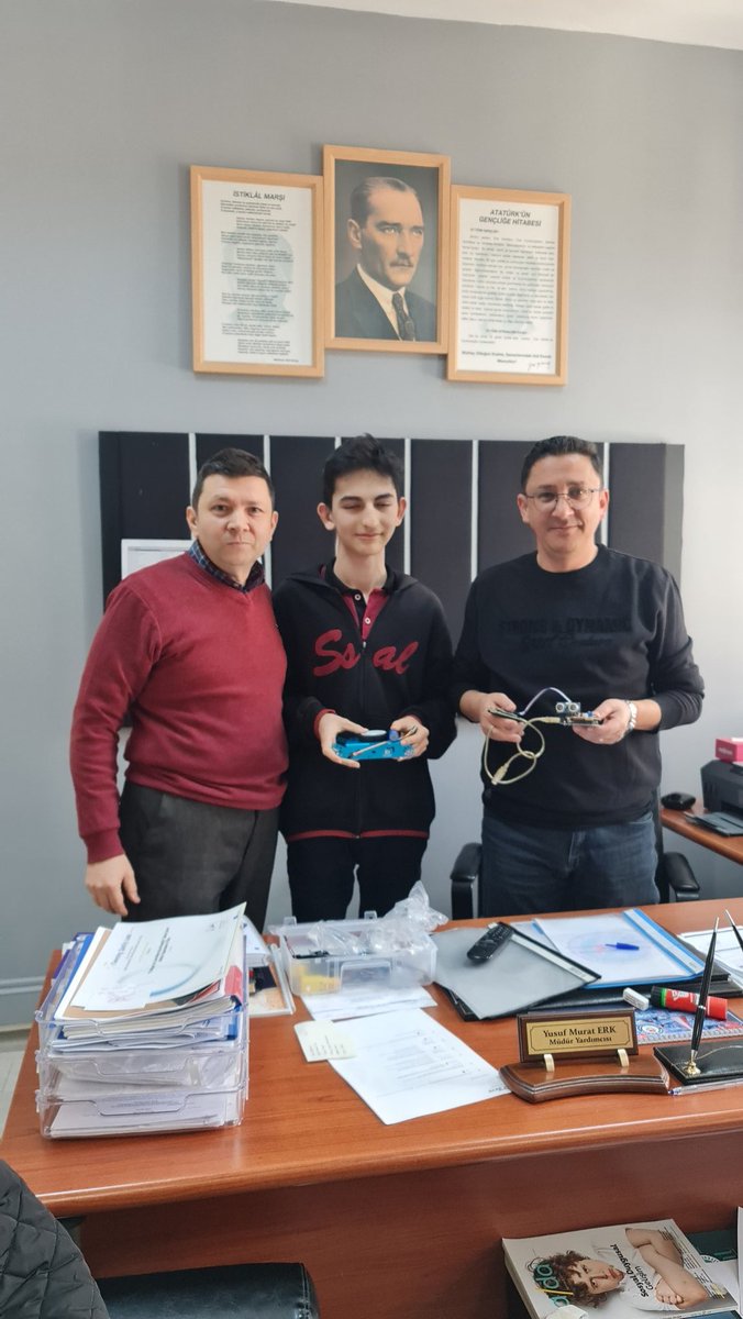 15. ULUSLARARASI MEB ROBOT YARIŞMASI’NDA Hızlı Çizgi İzleyen Robot Kategorisinde katıldığımız yarışmada rakiplerimizi eleyerek 84,76 Puan alarak 141. Olduk. Yunus Emre SEVİNÇ ve Öğretmenimiz Vedat ŞEN’i tebrik eder; başarılarının devamını dileriz  <a href="/Osmangazi_MEM/">Osmangazi İlçe Milli Eğitim Müdürlüğü</a> <a href="/GurhanCokgezer/">Gürhan Çokgezer</a>