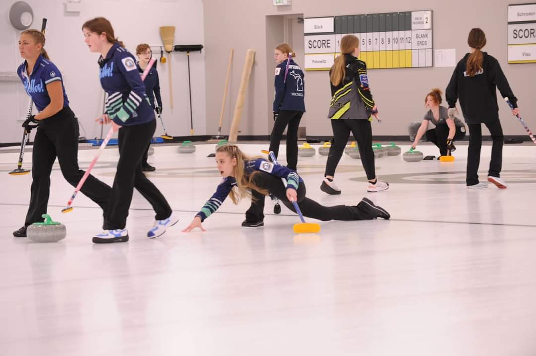 Ardsley Curling Club (@ardsleycurling) on Twitter photo Congratulations are in order to club member Megan, who made her first appearance in the <a href="/usacurl/">USA Curling</a> U18 National Championships in Colorado this past weekend! As a part of Team Hollands, they came in 4th place!
<a href="/GNCC_curling/">GNCC</a>
📸: <a href="/Rockcreekcurl/">Rock Creek Curling</a>
#curling #fun #growthegame 🥌🧹 Congratulations are in order to club member Megan, who made her first appearance in the <a href="/usacurl/">USA Curling</a> U18 National Championships in Colorado this past weekend! As a part of Team Hollands, they came in 4th place!
<a href="/GNCC_curling/">GNCC</a>
📸: <a href="/Rockcreekcurl/">Rock Creek Curling</a>
#curling #fun #growthegame 🥌🧹