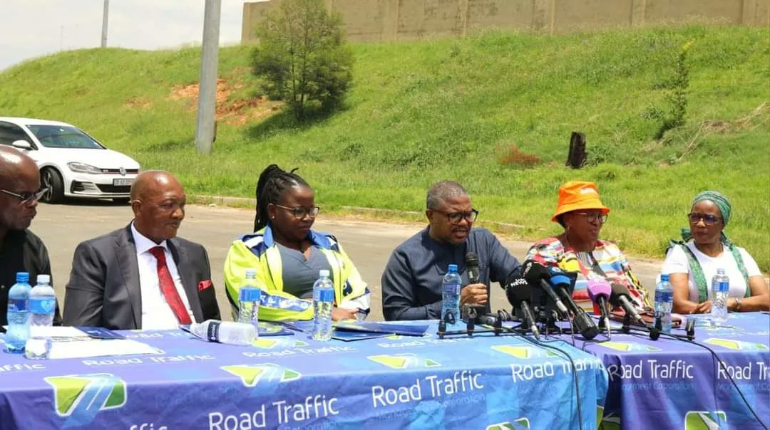 GP_CommSafety's tweet photo. #FestiveStats The 2022/23 festive season recorded significant gains in our efforts to arrest road fatalities. The period under review saw total of one thousand four hundred and fifty-one (1 451) people losing their lives on our roads. https://t.co/JbCefgk5g2