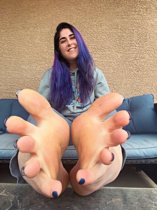 Princess Poison’s pics and videos