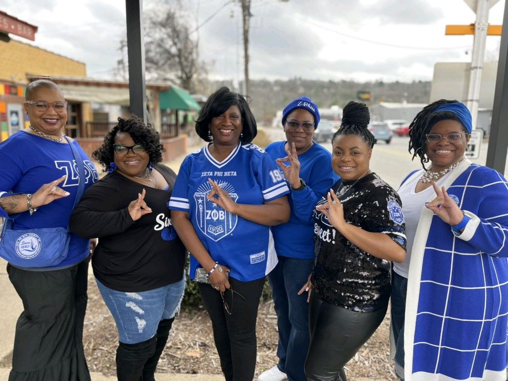 AMZChapter's tweet photo. AMZ enjoyed the Central AR Zetas Founders Day Celebration at the Faded Rose yesterday.

#ZPhiB103 #EmbraceTheSWELL #ZetaPhiBeta #ZPhiB #ZPhiB1920 #ARZETAS #SCRZETAS https://t.co/W3nV4EGpQ5