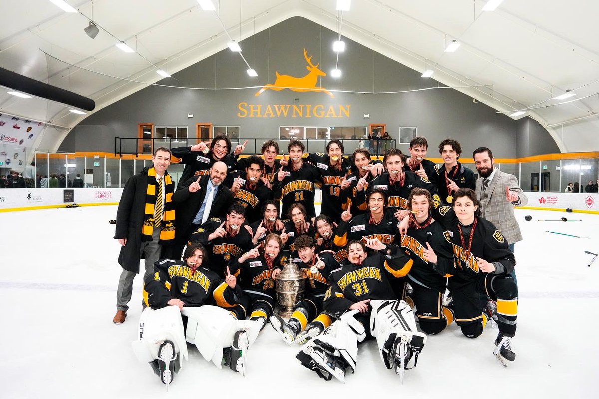 Shaw_Athletics's tweet photo. Congratulations to the U18 Prep team on winning the 3rd annual Robertson Invitational. @CSSHL https://t.co/QxDmSKJ9lV
