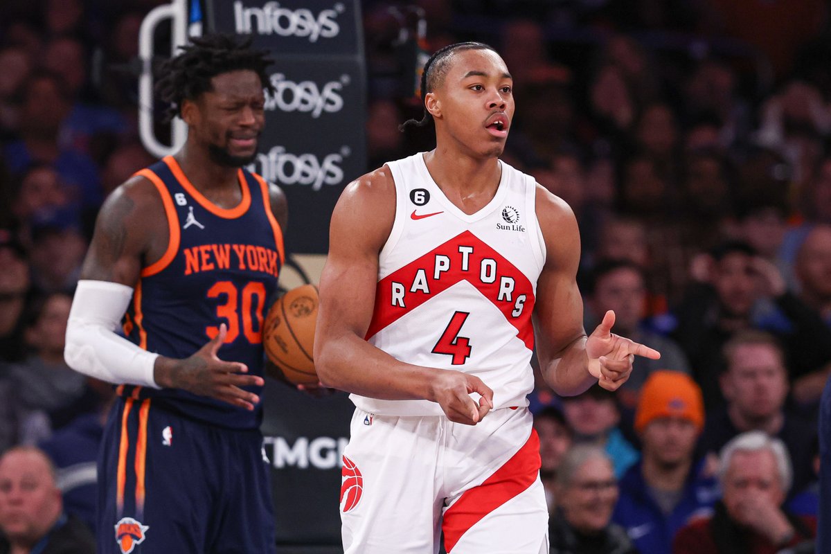 bball_ref's tweet image. Best clutch shooters this #NBA season by eFG% (min. 25 FGA):

70.0% - Bradley Beal (17/25)
64.6% - De'Aaron Fox (40/65)
62.9% - Scottie Barnes (18/31)
61.5% - OG Anunoby (14/26)
59.3% - Brook Lopez (14/27)
59.3% - Spencer Dinwiddie (14/27)
58.9% - Paul George (15/28)