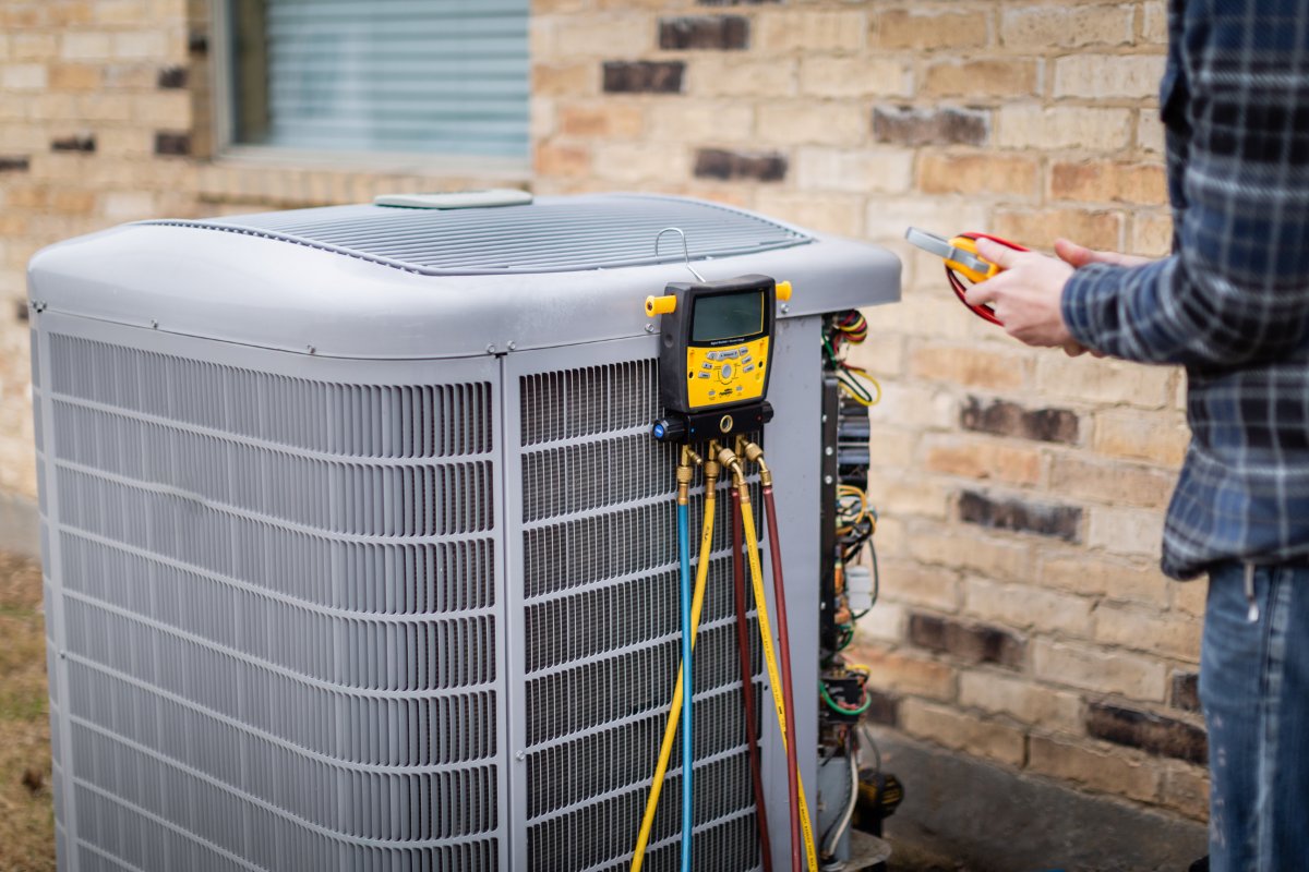 KoolKareAir's tweet photo. Investing in a new AC unit can be nerve-racking. The best way to know if it's time to take the plunge is by having our team take a look! Don't hesitate to give us a call at (602) 863-9201. 📞 #KoolKare https://t.co/kLSxAXfAGl